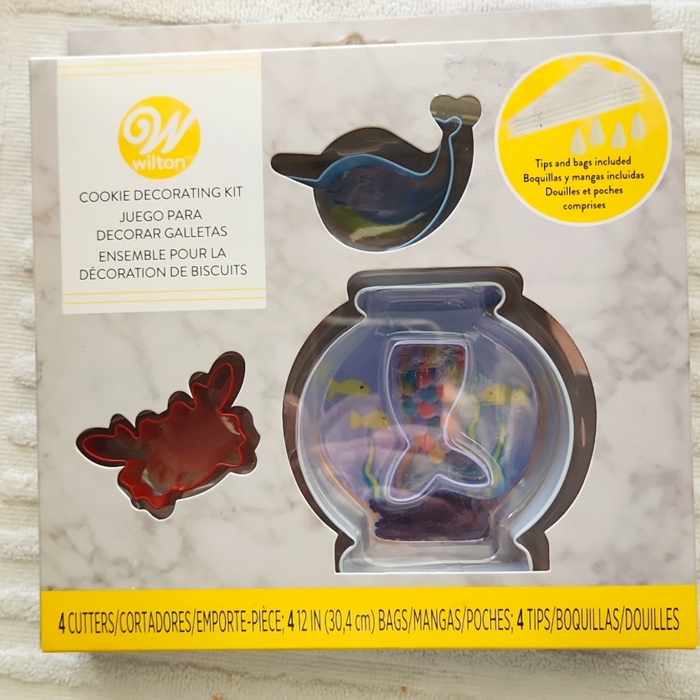 NIB Wilton Sealife Cookie Decorating kit